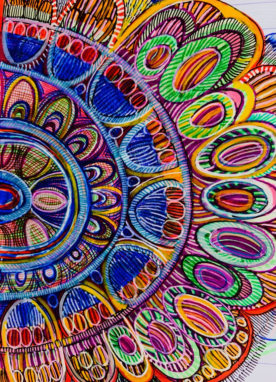 Dessin abstrait coloré de Juliette Savaëte, réalisé au stylo-bille, au Posca et au feutre fin noir